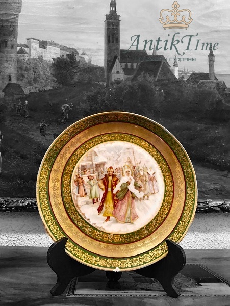 Тарелка ИФЗ, с росписью по сюжету 